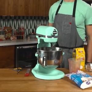 Meet your Posher, Devin